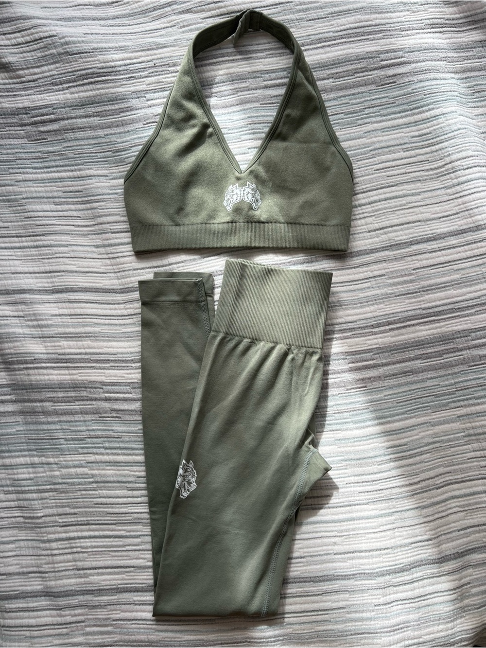 Darc Sports SHE - Olive Green set
